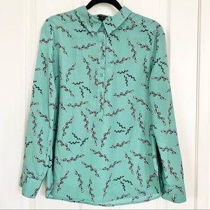 ANN TAYLOR GREEN WILDFLOWER BUTTON DOWN SHIRT